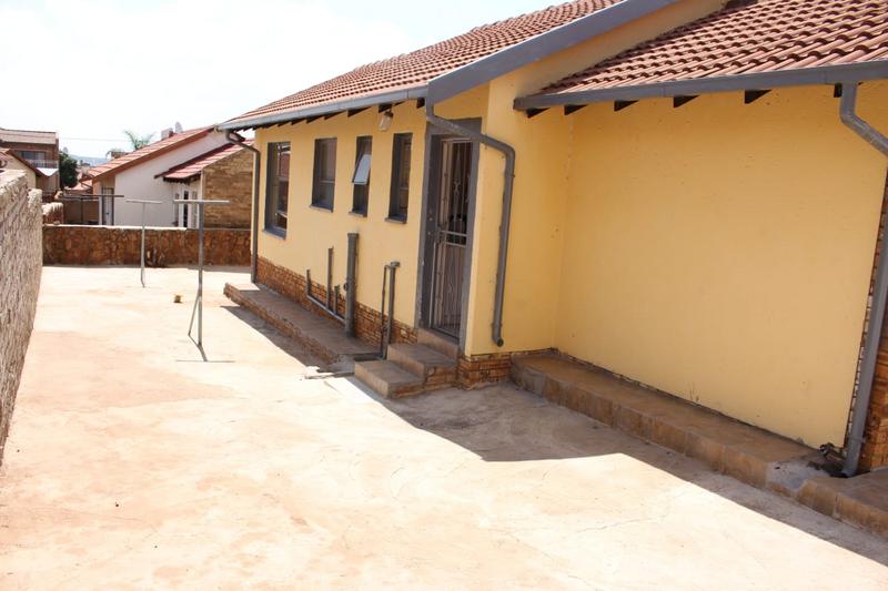 3 Bedroom Property for Sale in Mabopane North West